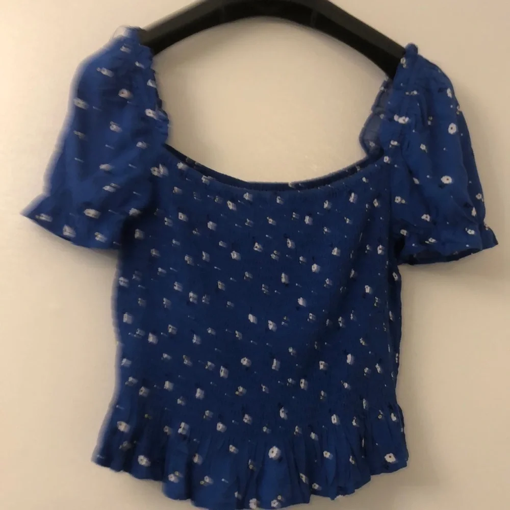 Elodie Smocked Short Sleeve Blouse - Picture 6 of 9